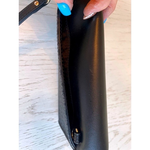 Michael Kors Wristlet Clutch Signature Logo Black Leather Gold Tone - Picture 3 of 9